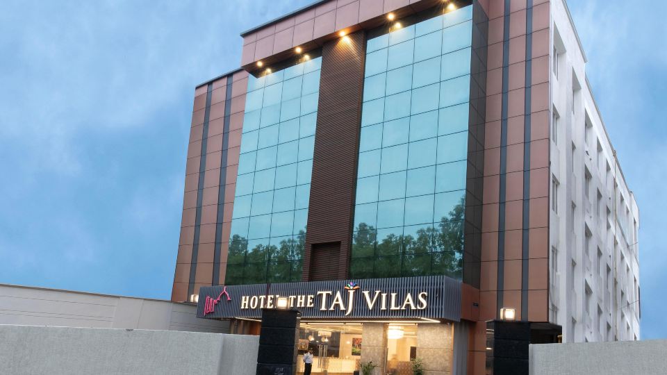 Taj Vilas
