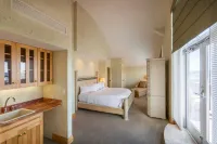 Cincinnati Marriott at RiverCenter - 5-Star