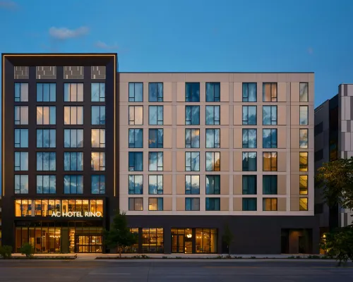 AC Hotel Denver RiNo ザ・ソース周辺のホテル