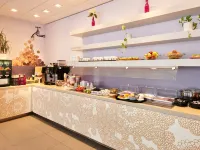 B&B HOTEL Offenbach-Kaiserlei - فطور