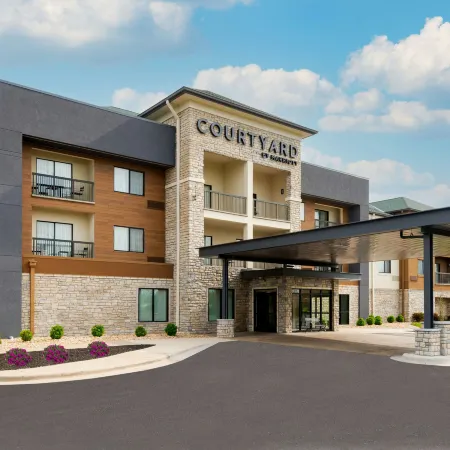 Courtyard Springfield Airport