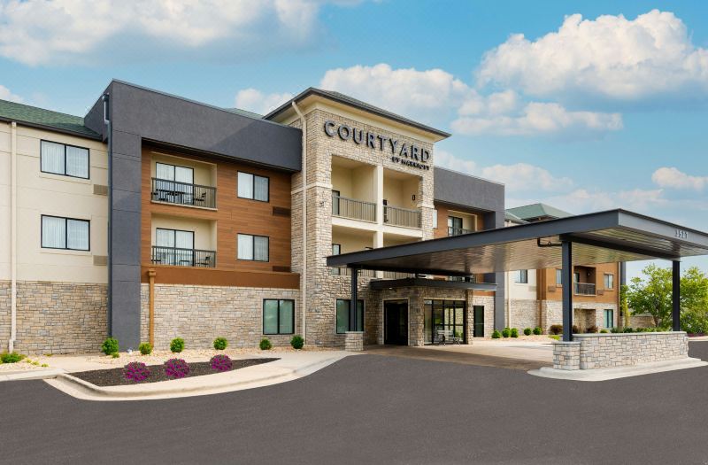 Courtyard Springfield Airport