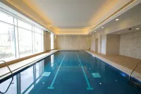 Hilton Reading - Pools