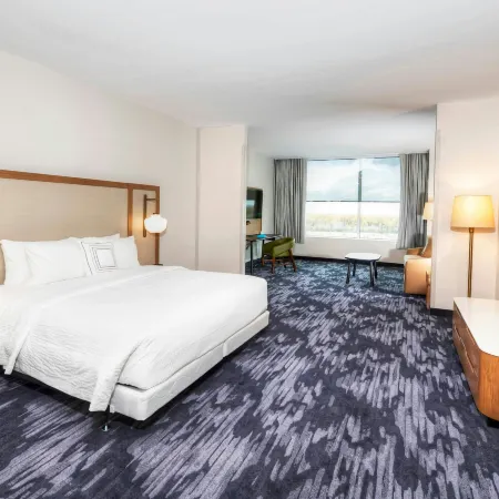Fairfield Inn & Suites Ottawa Airport