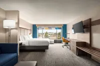 Holiday Inn Express & Suites MCDONOUGH by IHG - parking