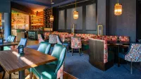 Newtown Park Hotel - Bars