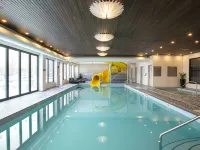 Sandman Signature Sherwood Park Hotel Hotels near Chinatown