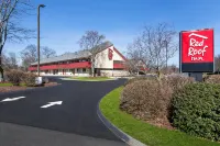 Red Roof Inn Enfield - Мотели