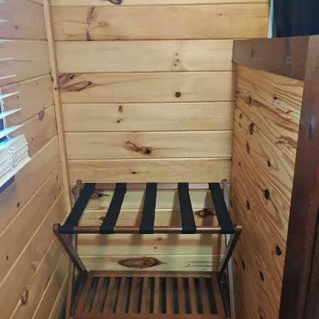 Cozy Couples Cabin Near Red River Gorge and Hollerwood
