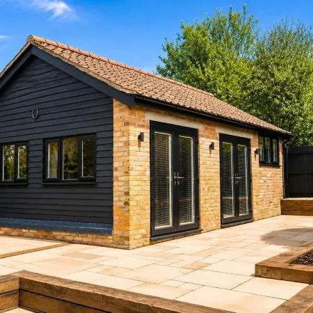 Historic Cambridgeshire Cottage Retreat With Hot Tub