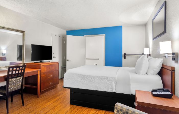 Homestay Inn & Suites
