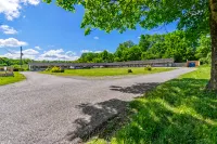 Scottish Inns - Middletown - parking