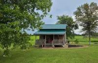 Cozy Cabin Near Nashville, TN ~ Surrounded By Beautiful Farmland - 3성급