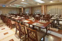 Kingsgate Hotel Durrat - breakfast