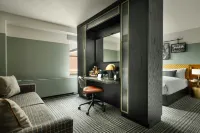 The Union Club Hotel at Purdue University, Autograph Collection - bar
