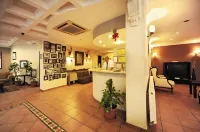 Üstün Hotel Alsancak - parking