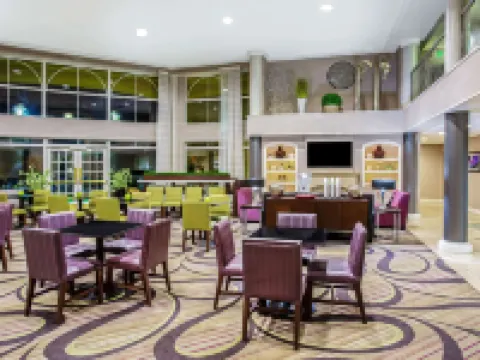 La Quinta Inn & Suites by Wyndham Tucson Airport Hotels in Tucson