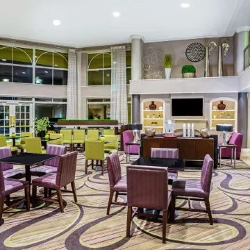 La Quinta Inn & Suites by Wyndham Tucson Airport