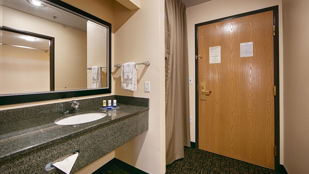 Best Western Plus - Wendover Inn