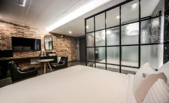 Jinju Brown Dot Jinjuseong Branch