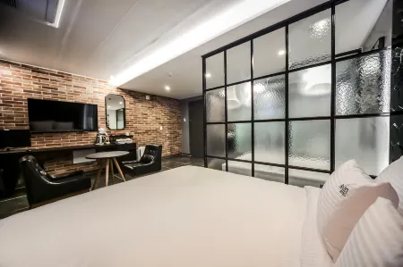 Jinju Brown Dot Jinjuseong Branch