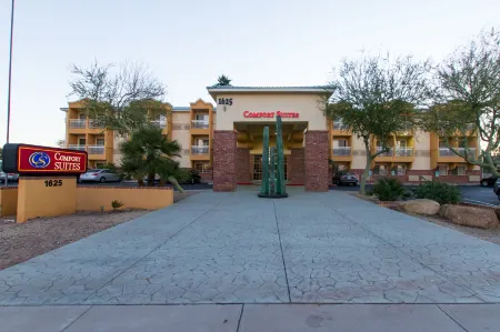 Comfort Suites Phoenix Airport