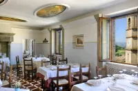 Albergo Diffuso Borgo Montemaggiore Hôtels à : San Lorenzo in Campo