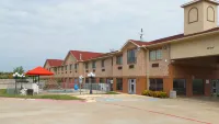 Magnuson Hotel Cedar Hill Hotels in Duncanville