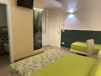 Triple Room in B&b - a Stone's Throw from the Sea