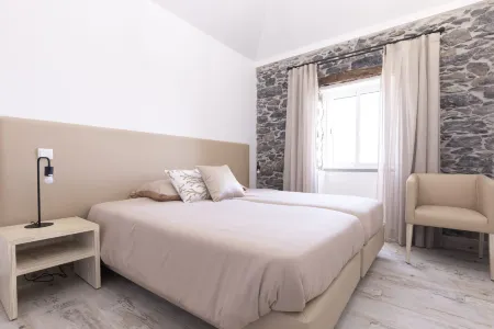 Stay in Our Cozy and Wonderful Casa da Rosinha