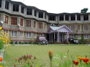 Hotel Monal Regency Sangla