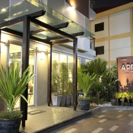April Suites Отели рядом с достопримечательностью «Бич-роуд»