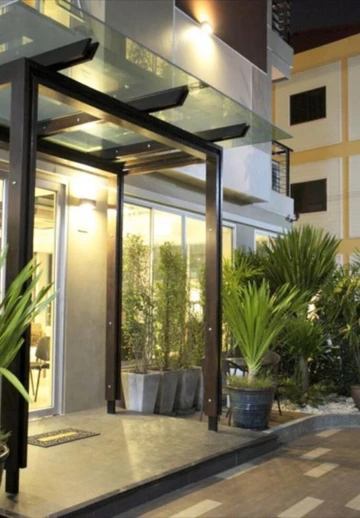 รูปภาพของเอพริล สวีท