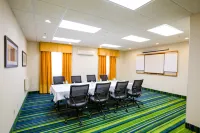 Fairfield Inn Toronto Oakville Hotels in Oakville