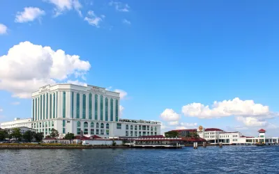 Berjaya Waterfront Hotel Hotel di 