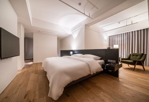 호텔 498