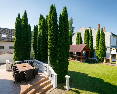 Big Thuja Hotels in Balatonfoldvar