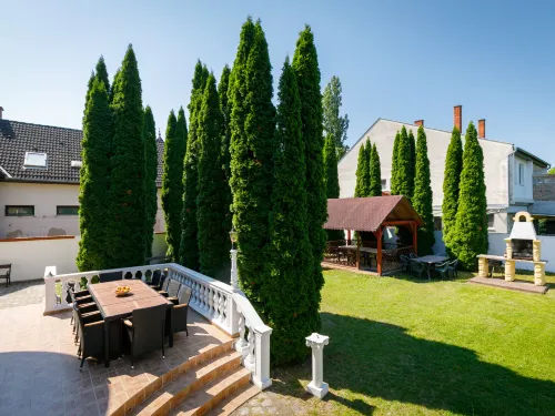 Big Thuja - 3-Star