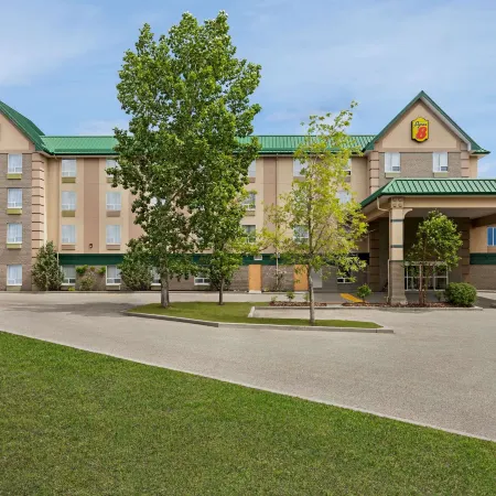 Super 8 by Wyndham Calgary Shawnessy Area