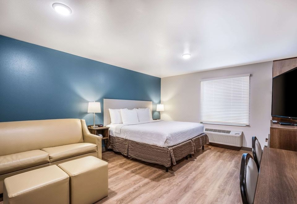 WoodSpring Suites Elgin - Chicago-Elgin Updated 2023 Room Price-Reviews &  Deals | Trip.com