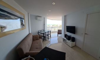 Luxurious 1st Line Top-Floor Apartment with Direct Sea Access