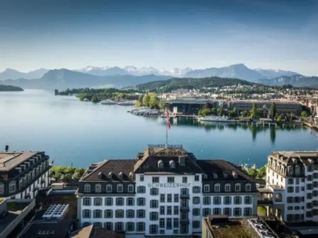 Hotel Schweizerhof Luzern Отели рядом с достопримечательностью «Natur-Museum Luzern»