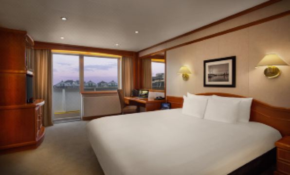 Sunborn London Yacht Hotel