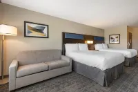 Holiday Inn Express & Suites CARLISLE SOUTHWEST – I-81 by IHG - parking