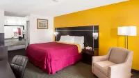 Magnuson Hotel Bradenton فنادق في Whitfield