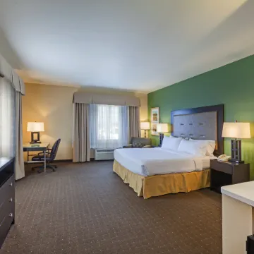Holiday Inn Express & Suites EAGLE PASS by IHG