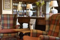 Dog House by Chef & Brewer Collection - bar