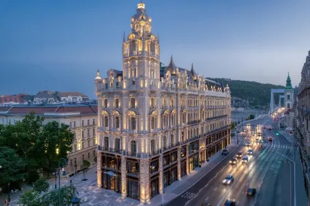 Matild Palace, a Luxury Collection Hotel, Budapest Отели рядом с достопримечательностью «Petofi Literary Museum (Petofi Irodalmi Muzeum)»