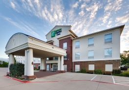 Holiday Inn Express & Suites CLEBURNE by IHG