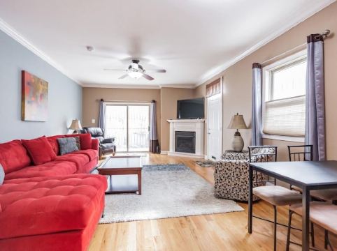 917 S 8th St. · Stylish 3 Bedroom Home in Bella Vista
